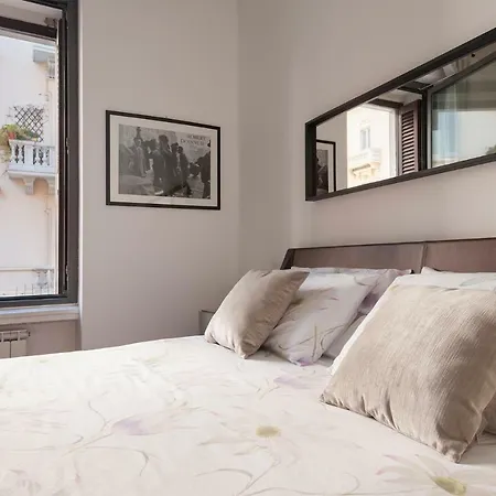 Via Bozzi Luxury * باري